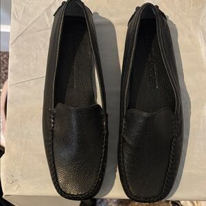 Marc Modavi Women’s Black Leather Slip-On Loafers Size 6.5 M